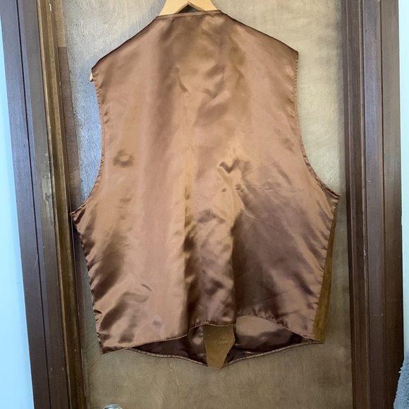 Vintage Leather vest. - Picture 2 of 4